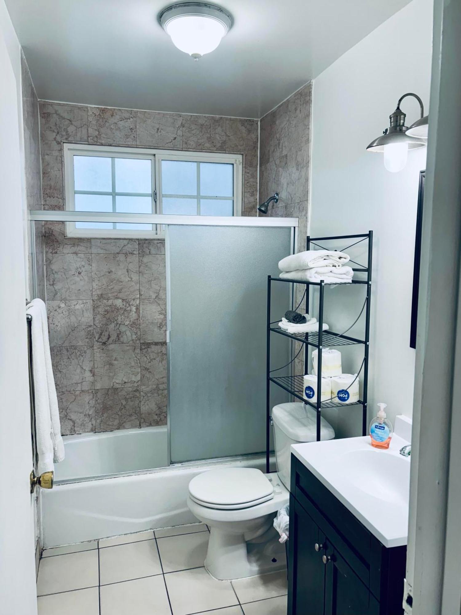 Modern, 1 Bed Condo, Downtown Century City Los Angeles Exteriör bild